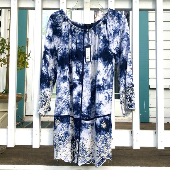 ROMEO & JULIET Off-the-Shoulder Tunic Dress. So Gorgeous with Lace Embellishing! - Picture 3 of 10